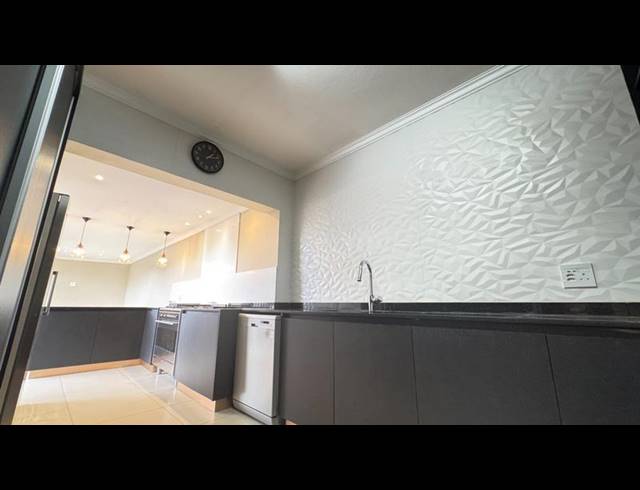 3 BEDROOM TOWNHOUSE FOR SALE IN MORNINGSIDE